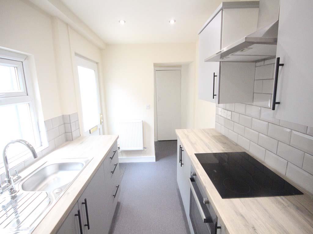 3 bedroom mid terrace house To Let in Barnoldswick - IMG_6887.jpg